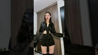 beautiful woman This is a work of art #shorts #asmr #tiktok #sexy #hot #art #wow #girl #viral #simp