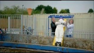 Top Gear - Jeremy Clarkson and James May dumps The Stig into the tip