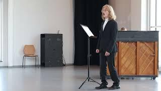 Norwegian bass-baryton Bjørn Mathias Tollefsen (17) sings "Fear No More the heat o’ the sun"