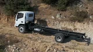 FOTON Aumark S Equipped with Differential Lock Helps You Easily Travel Across the Mountains