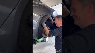 How to change rear air suspension on Tesla S Facelift, DIY (English subtitle)