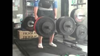 700lb farmers deadlift with rogue farmers