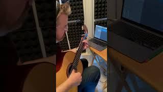 Can you play Wonderwall? #guitar #instrumental #guitarist #music #guitarplayer #acousticguitar