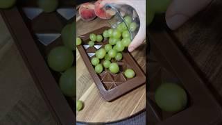 White grape matcha chocolate bark  (vegan & easy!)