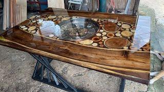 HOW TO MAKE A SUPER GLOSS  LIKE A GLASS EPOXY TABLE  (With Moving Gears Wall Clock)