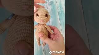 Button jointing of hands. Movable attachment of the head of a crochet doll.