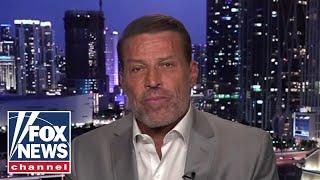 Tony Robbins puts spotlight on child trafficking in 'City of Dreams'