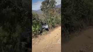 “OI, YOU CANT PARK THERE!” #australia #4wd #offroad #adventure #camping #outdoors #suzuki