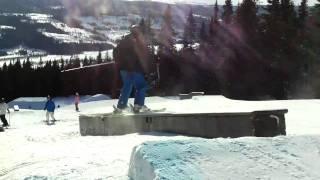Skiing in åre-2010 (jibbin in the park)