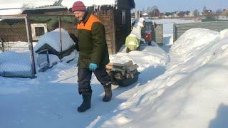 In severe frost, we chop firewood. Cooking pearl porridge with duck in the oven!