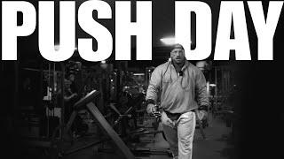 PUSH DAY USING DORIAN YATES TEMPLE GYM EQUIPMENT // 17 WEEKS OUT