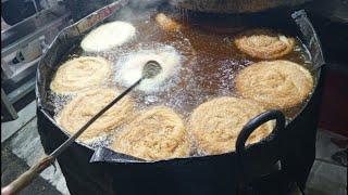 phini,sweet phini.Famous street food in Pakistan.pakisni street food....