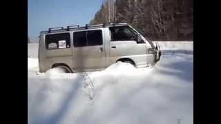 Mitsubishi Delica L300 - ЗИМА (driving on snow)