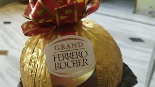 Unpacking of GRAND FERRERO ROCHER