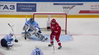 Alexey Krasikov in action during the Spartak-Sibir hockey game 25 October 2017