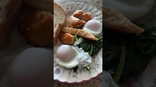 Breakfast salmon #shortvideo #cookingfood #yummy #food #salmon #scotlandfood #homemade #canada
