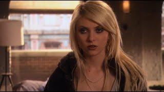 Taylor Momsen from Gossip Girl (15) (Pantyhose scene)