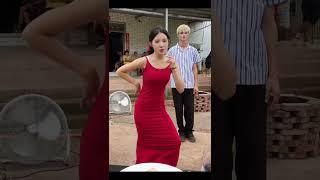 恶龙咆哮嗷呜 #浅跳一下 #阿梓不可爱 #阿梓不可爱尬舞 @阿梓不可爱O3x929aibapk6ivy @阿梓才三岁O3xzeykmcz2ycpyi @快手弹幕O3xrp73cwb9zjfs