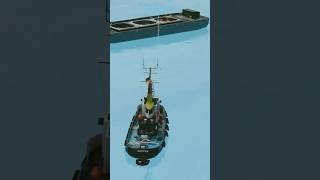 Tiny RC Fireboat Battles a Blaze! 