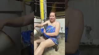 Janda lagi mandi