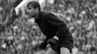 Lev Yashin, the Black Spider [Best Saves]