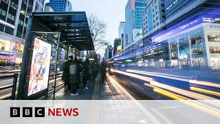 South Korea: Self-driving night buses on streets of Seoul | BBC News