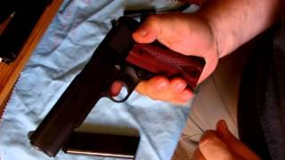 Colt 1911 series 80 Field strip