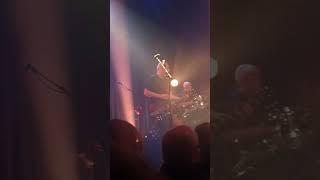 deLillos - Bare gråte (liveklipp, Rockefeller, Oslo, 08.12.2023)