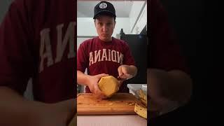 HOW TO CUT A PINEAPPLE #yum #food #chef #cooking #chef #kitchenhacks #hacks #kitchenskills #learn