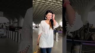 Mannara Chopra looks pretty in white travelling to Hyderabad for shooting her next film.