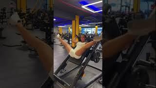 Yoga in the Gym : #fakebodytiktok #ejerciciosyoga #yogalover #yoga