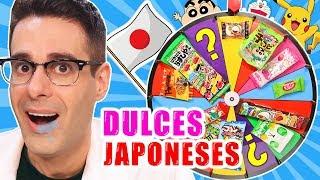 Probando DULCES JAPONESES RAROS con RULETA MISTERIOSA de Mike