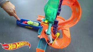 Hot Wheels® Color Shifters™ Color Splash Science Lab™ Play Set | @HotWheels