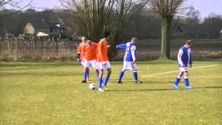 Sidney speelt met zijn team tegen Doetinchem