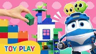 Toy Play |  Robot Trains Block Buster Castle 2 | Let’s build it with Kay! | RobotTrains Toy