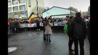 Студенты-скакуны мерзнут в аудиториях и требуют обменять безвиз на российский газ