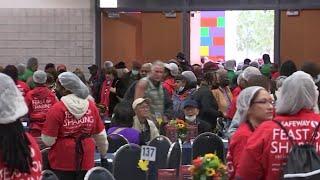 Safeway's Feast of Sharing celebrates 25 years of providing Thanksgiving meals | NBC4 Washington