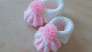 Easy to knit baby booties 0-6 months with written instructions. #handmade #babybootiesmodels #knit