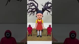 Wiggly Clay Bobbleheads vs. the Sharp-Eyed Squid Game Doll!
