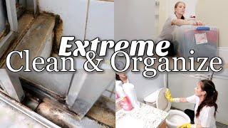 SO SATISFYING!! EXTREME BATHROOM ORGANIZE & DEEP CLEAN