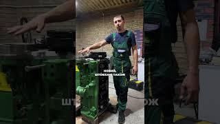 Збірка 9 літрового двигуна. #johndeere #johndeeretractor #RE530437 #RE534314 #RE505124  #shorts