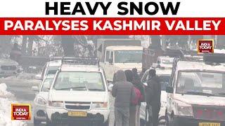 Kashmir Snowfall Disrupts Life: Roads Blocked, Flights Cancelled, Tourists Stranded