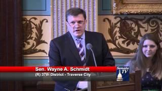 Senator Wayne Schmidt honors the late U.S. Senator Robert P. Griffin.