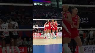  Zehra Güneş kısa pası iyi değerlendiriyor. #TRTSporDijital