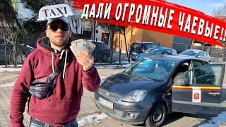 DRINK and HUGE TIPS!!! HOW MUCH CAN YOU EARN IN A UBER TAXI IN WARSAW PER NIGHT? Life in Poland