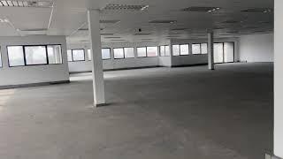 Unit in Heron Place to let