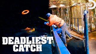 Man Overboard: Crisis on The Northwestern | Deadliest Catch | Discovery