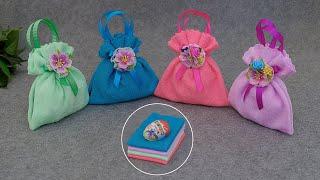 2 minutes - and a bag of napkins/towels with sweets is readyA gift in a hurryWithout glue