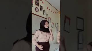 TIK TOK VIRAL 5 CEWEK SEKOLAH jilbab hitam