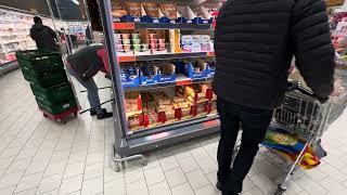 Украинские беженцы в Kaufland